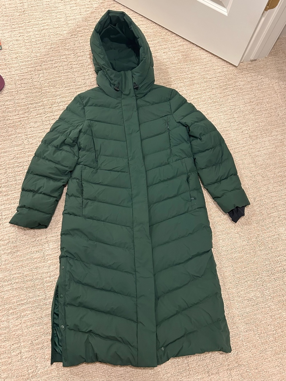 New Women’s cotopaxi Forest Green Long Alivio Puffer Coat with Hood